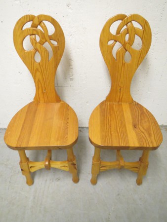 4159 - 2 x zidle selska vyrezavana 1960  1 kus  1 000 kc